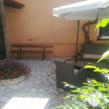 La Tavernetta 2* ואראצה